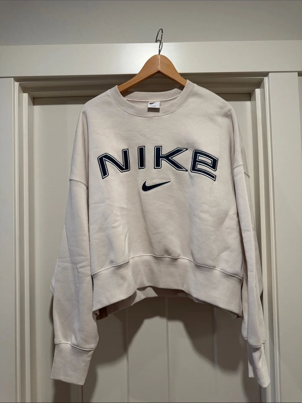 Nike -Women’s Cream Cropped Crewneck Sweatshirt with Navy Logo-NWOT